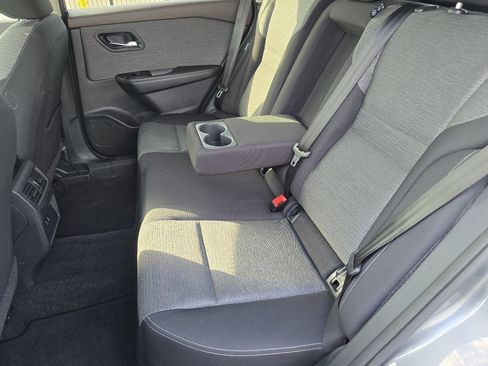 Used 2023 Nissan Rogue SV image 28