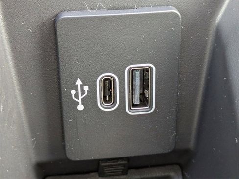 New 2025 Lincoln Nautilus Premier w/ Jet Appearance Package image 21