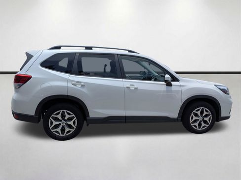 Used 2019 Subaru Forester Premium w/ Popular Package #1 AWD/4WD image 3