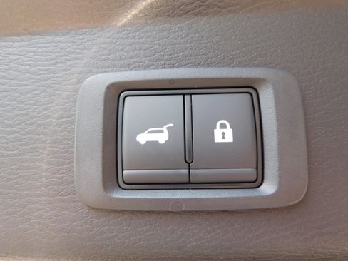 Used 2025 Mitsubishi Outlander SEL image 46