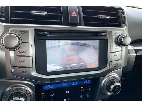 Used 2015 Toyota 4Runner Limited AWD/4WD image 23