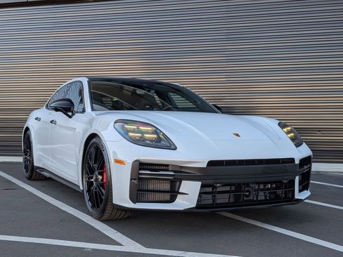 New 2026 Porsche Panamera GTS image 7