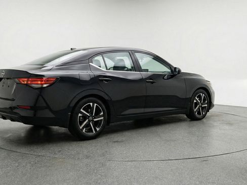 Used 2025 Nissan Sentra SV image 9