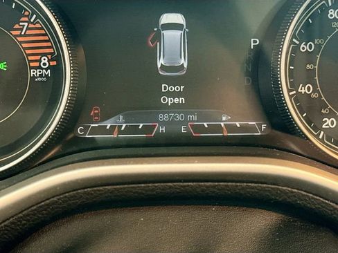 Used 2016 Jeep Cherokee Limited w/ Luxury Group AWD/4WD image 13