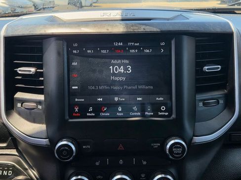 Used 2020 RAM 1500 Big Horn RWD image 12