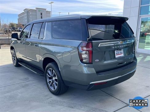 Used 2023 Chevrolet Suburban LT w/ Luxury Package image 11