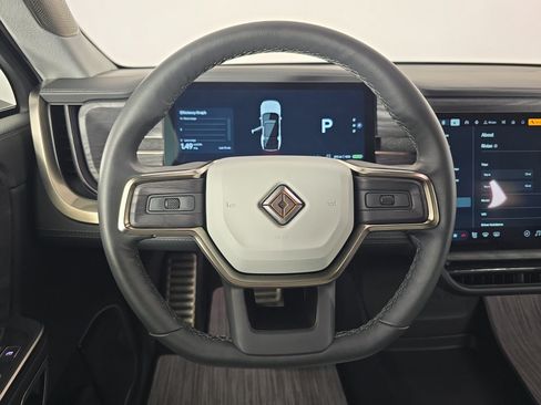 Used 2024 Rivian R1S Adventure AWD/4WD image 27