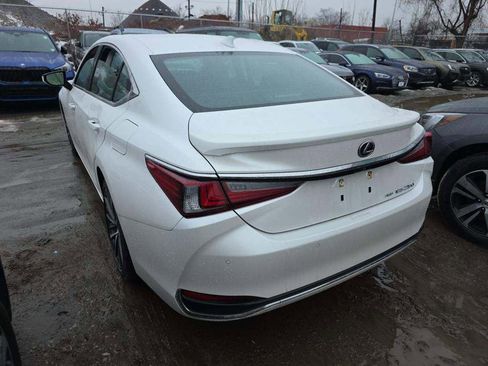Used 2023 Lexus ES 250 250 w/ Premium Package image 2