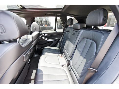 Used 2022 BMW X5 sDrive40i RWD image 14
