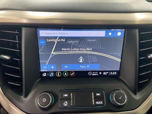 Used 2023 GMC Acadia Denali w/ Denali Ultimate Package AWD/4WD image 15