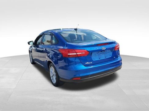 Used 2018 Ford Focus SE FWD image 6