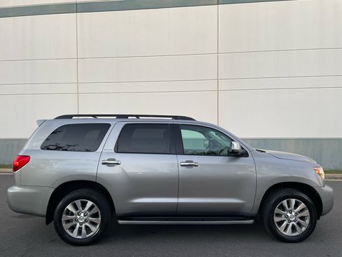 Used 2008 Toyota Sequoia Limited image 9