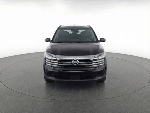 Used 2025 Nissan Kicks SV image 2