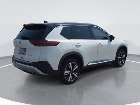 Used 2022 Nissan Rogue Platinum w/ Head-Up Display Package FWD image 3