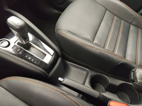 Used 2020 Nissan Kicks SR w/ SR Premium Package image 26