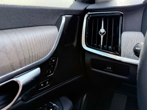 Certified 2023 Volvo S90 B6 Plus AWD/4WD image 17