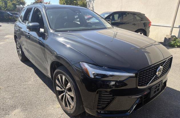 Used 2024 Volvo XC60 B5 Core w/ Protection Package Premier AWD/4WD image 2