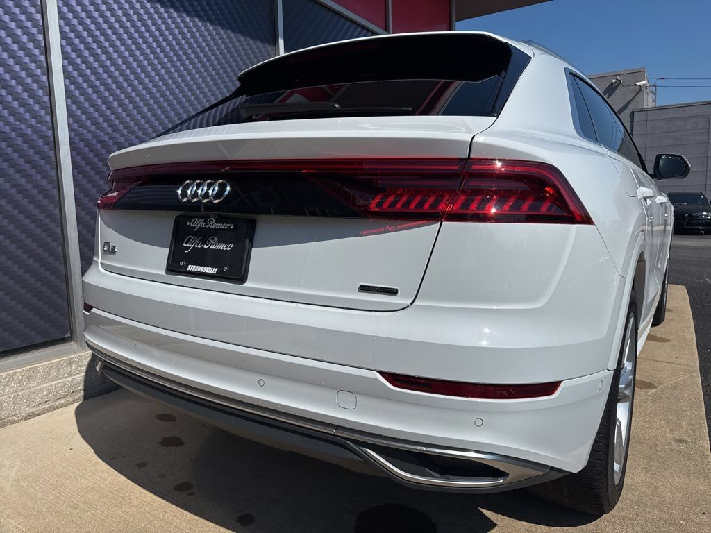 Used 2023 Audi Q8 Premium w/ Convenience Package AWD/4WD image 7