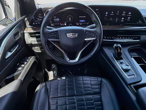 Certified 2023 Cadillac Escalade Sport Platinum w/ LPO, ONYX Package AWD/4WD image 24
