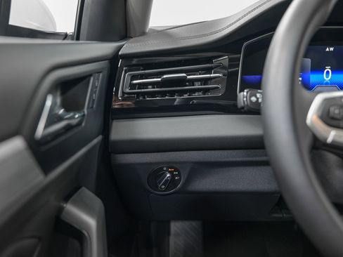 Used 2025 Volkswagen Jetta S image 19