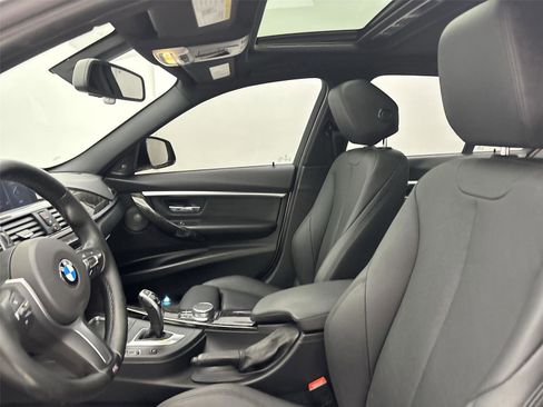 Used 2017 BMW 328d Sedan w/ M Sport Package image 24