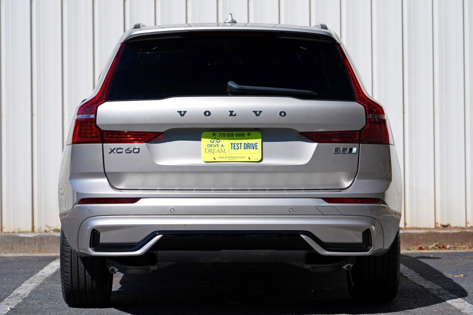 Used 2025 Volvo XC60 B5 Ultra w/ Protection Package Premier AWD/4WD image 11