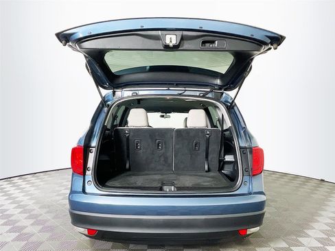 Used 2017 Honda Pilot EX image 29