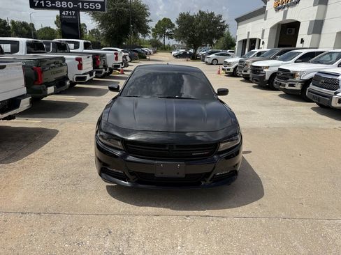 Used 2016 Dodge Charger R/T RWD image 36