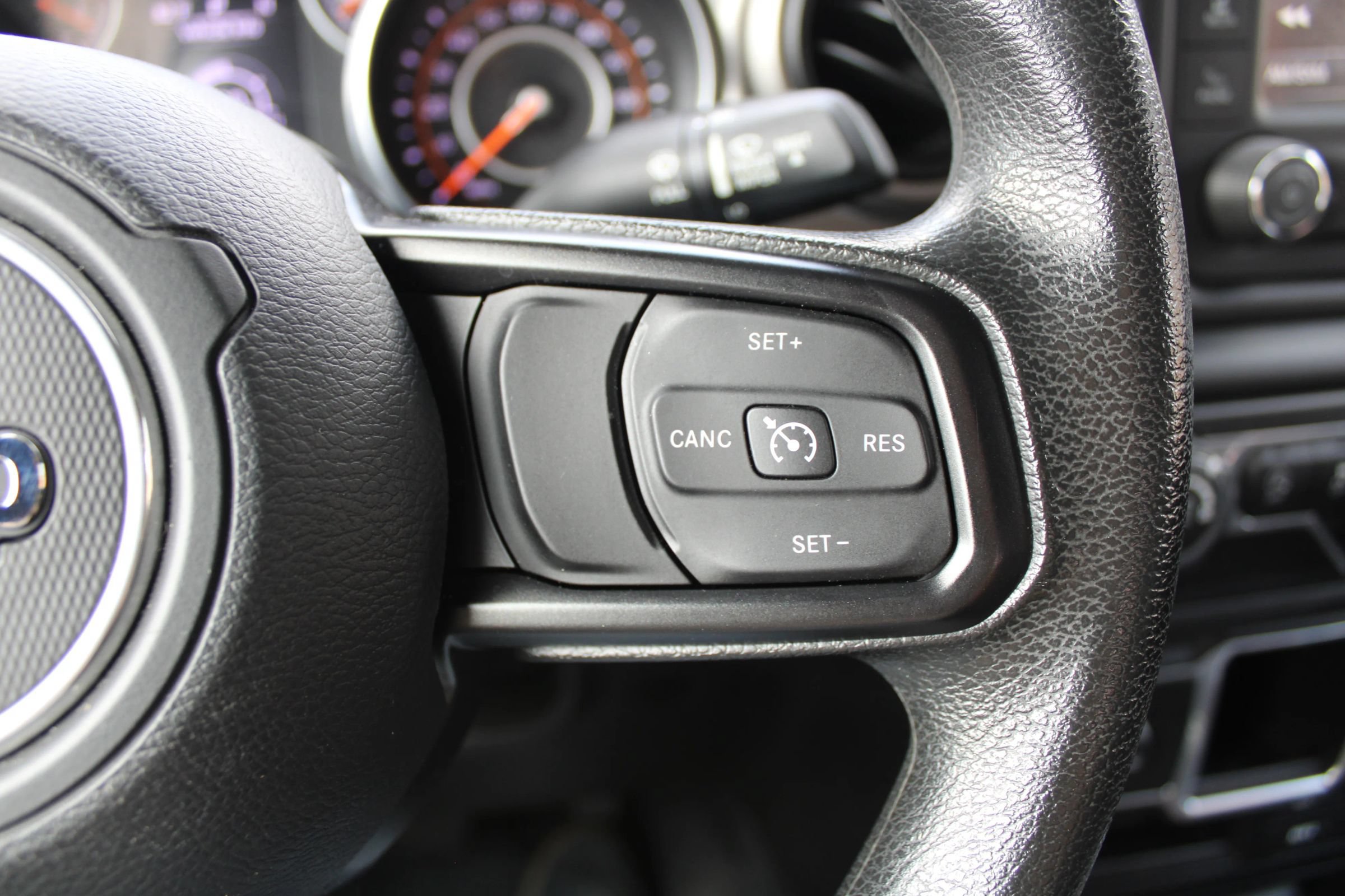 Used 2018 Jeep Wrangler Sport AWD/4WD image 15