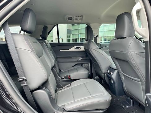 New 2026 Ford Explorer Active image 8