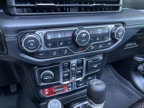 New 2026 Jeep Wrangler Unlimited Rubicon AWD/4WD image 29