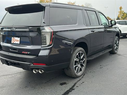 New 2026 Chevrolet Suburban RST w/ Comfort Package image 8