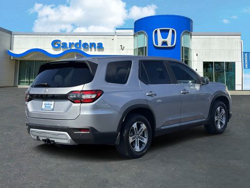 Certified 2025 Honda Pilot EX-L image 6