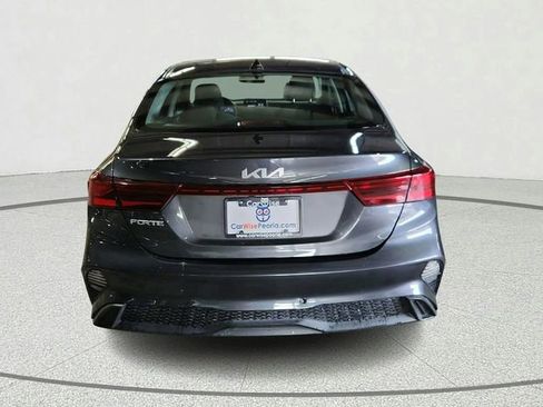 Used 2022 Kia Forte LXS image 3