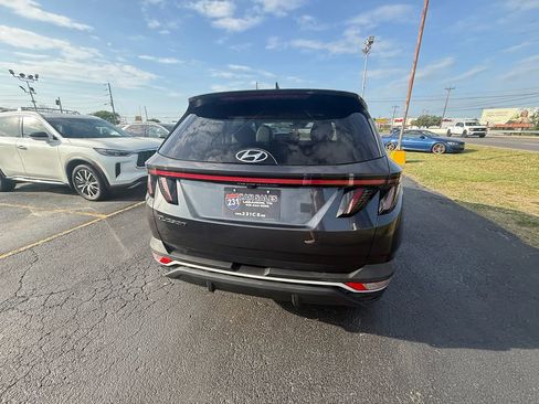 Used 2022 Hyundai Tucson SEL w/ Convenience + Premium Package image 4
