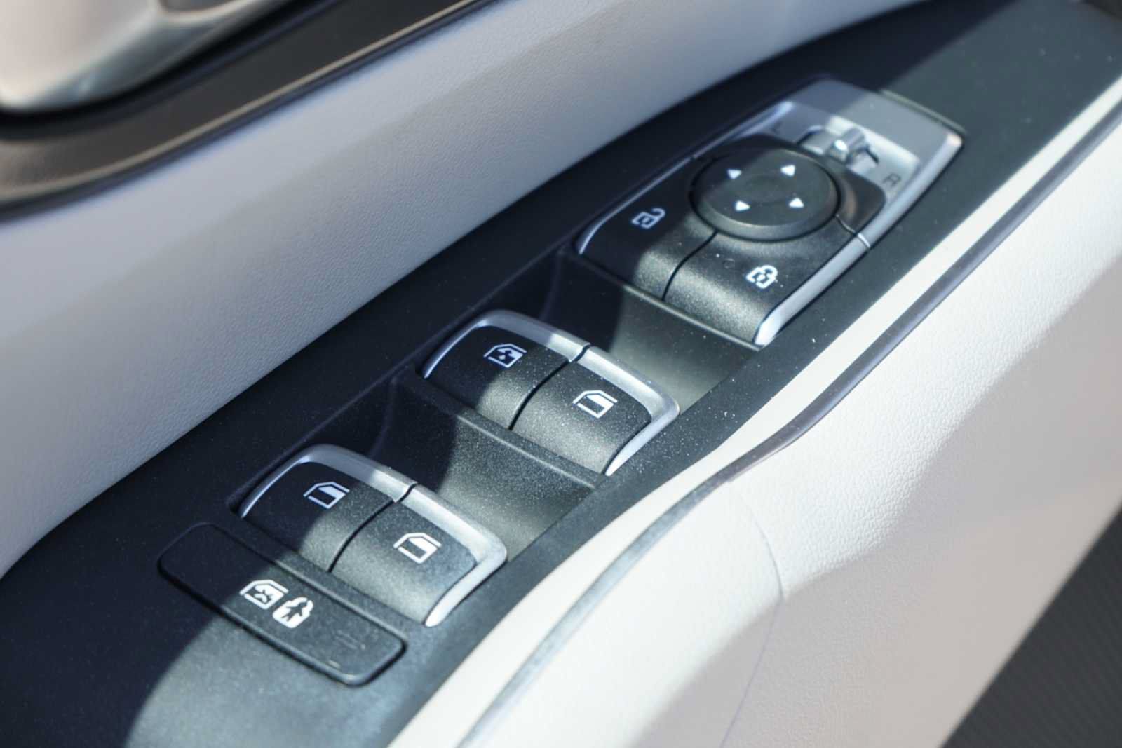 Certified 2022 Kia Sorento S w/ Panoramic Sunroof Package FWD image 18