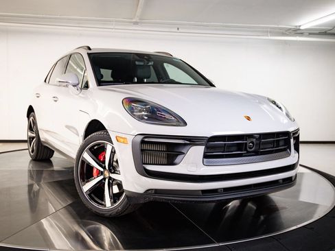 New 2026 Porsche Macan S AWD/4WD image 9