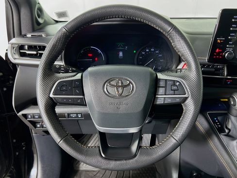 Used 2024 Toyota Sienna XLE Woodland Edition image 12