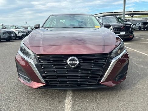 Certified 2025 Nissan Altima 2.5 SV FWD image 2
