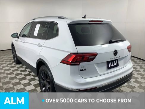 Used 2024 Volkswagen Tiguan SE image 6