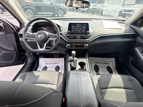 Used 2022 Nissan Altima 2.5 SV image 12