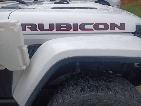 Used 2018 Jeep Wrangler Unlimited Rubicon AWD/4WD image 4