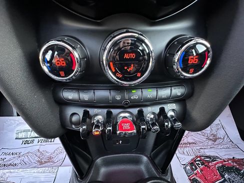 Used 2019 MINI Cooper S w/ Premium Package image 16