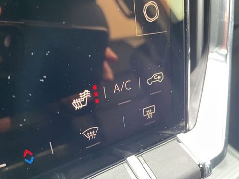 Used 2025 GMC Acadia Elevation w/ Elevation Premium Package image 22