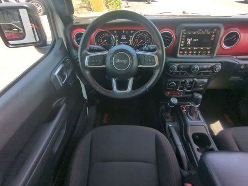 Certified 2022 Jeep Wrangler Unlimited Rubicon AWD/4WD image 18