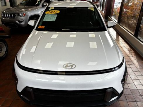 Used 2024 Hyundai Kona SEL image 6