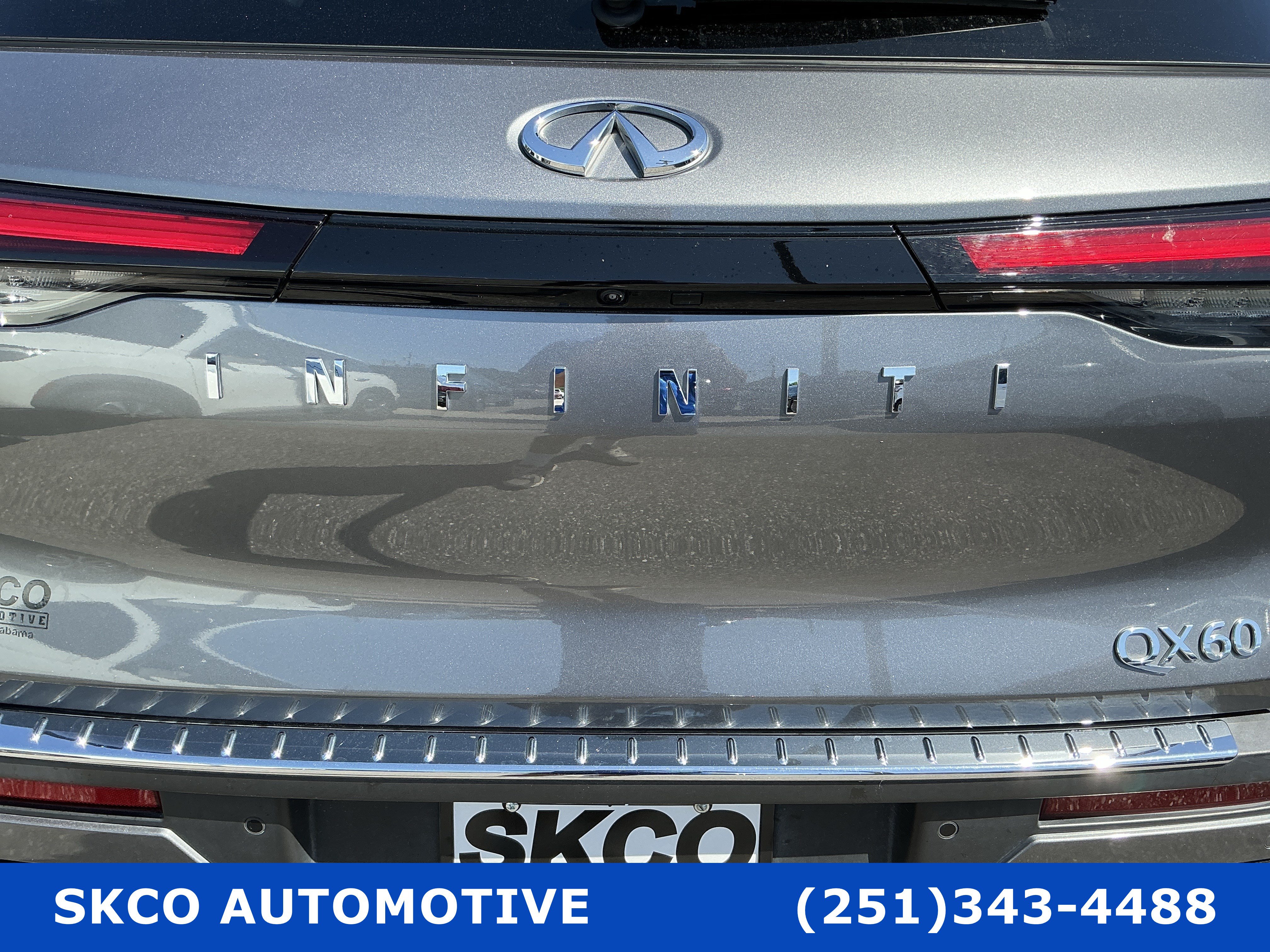 Used 2023 INFINITI QX60 Luxe w/ Cargo Package FWD image 30