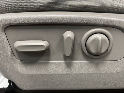 Used 2019 Chevrolet Silverado 1500 RST image 24