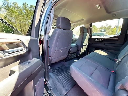 Used 2023 Chevrolet Silverado 1500 LT AWD/4WD image 17