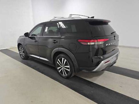 Used 2024 Nissan Pathfinder Platinum w/ Cargo Package AWD/4WD image 7